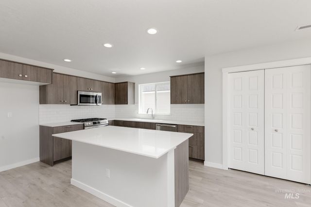 5407 S Memory Pl, Meridian, ID 83642