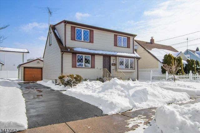 12 Mill St, Elmwood Park Boro, NJ 07407