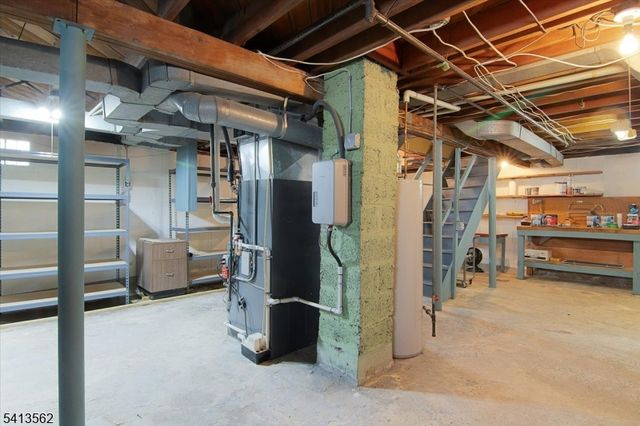 12 Mill St, Elmwood Park Boro, NJ 07407