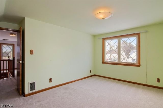 12 Mill St, Elmwood Park Boro, NJ 07407