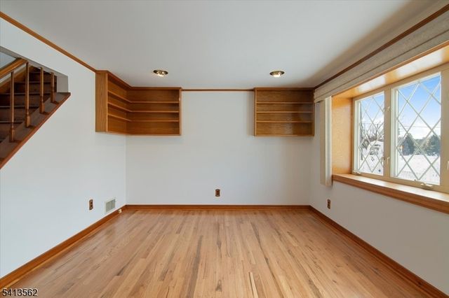 12 Mill St, Elmwood Park Boro, NJ 07407