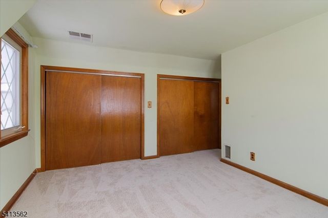 12 Mill St, Elmwood Park Boro, NJ 07407