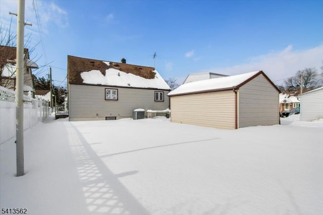 12 Mill St, Elmwood Park Boro, NJ 07407