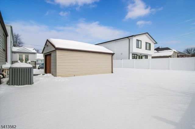 12 Mill St, Elmwood Park Boro, NJ 07407