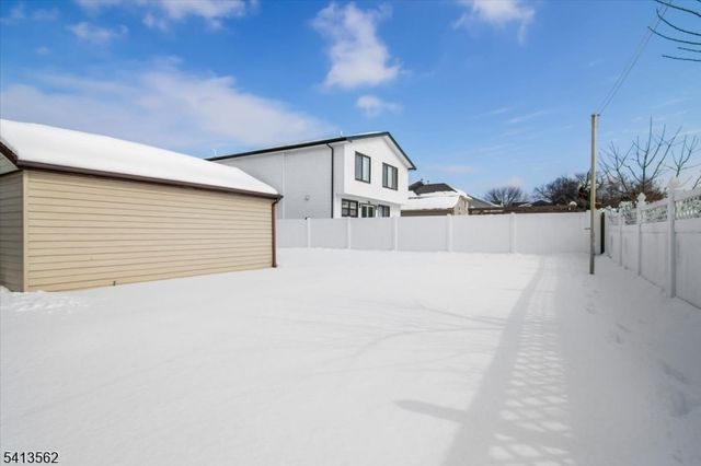 12 Mill St, Elmwood Park Boro, NJ 07407