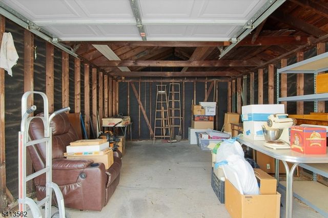 12 Mill St, Elmwood Park Boro, NJ 07407