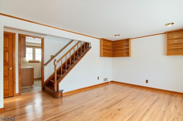 12 Mill St, Elmwood Park Boro, NJ 07407