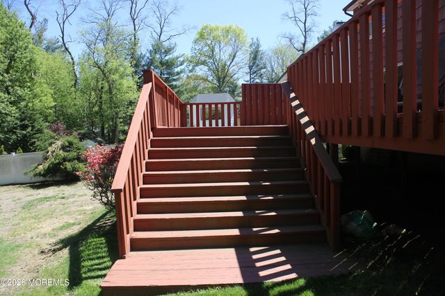 4 Vista Drive, Morganville, NJ 07751