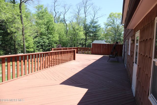 4 Vista Drive, Morganville, NJ 07751