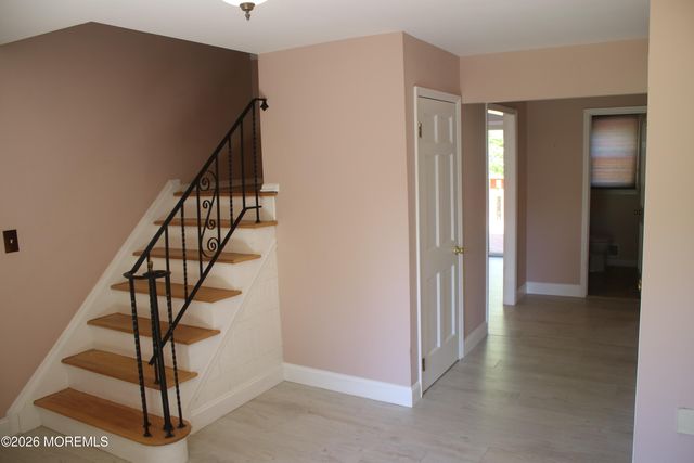 4 Vista Drive, Morganville, NJ 07751