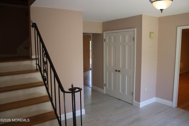 4 Vista Drive, Morganville, NJ 07751