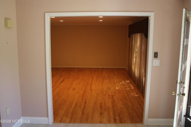 4 Vista Drive, Morganville, NJ 07751