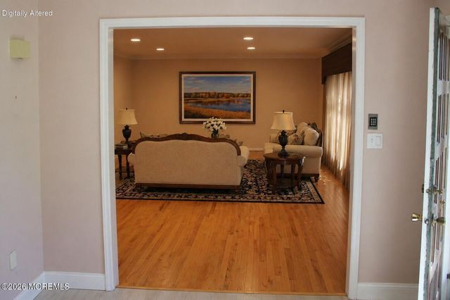 4 Vista Drive, Morganville, NJ 07751