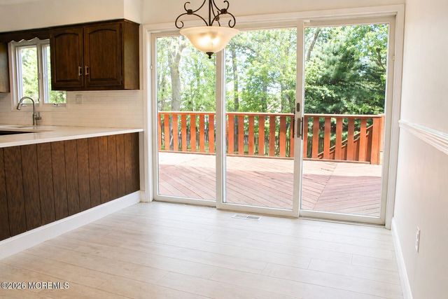 4 Vista Drive, Morganville, NJ 07751