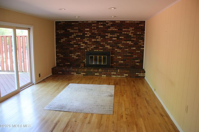 4 Vista Drive, Morganville, NJ 07751