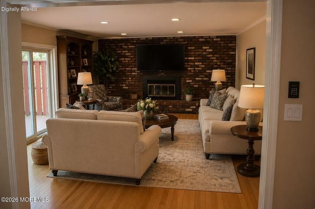 4 Vista Drive, Morganville, NJ 07751