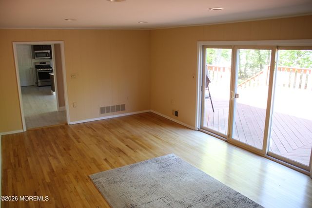 4 Vista Drive, Morganville, NJ 07751