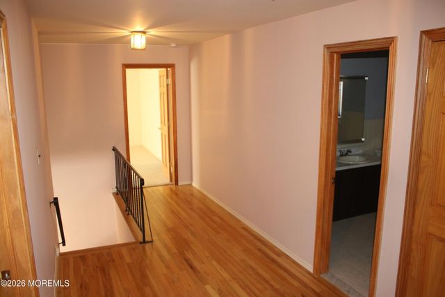 4 Vista Drive, Morganville, NJ 07751