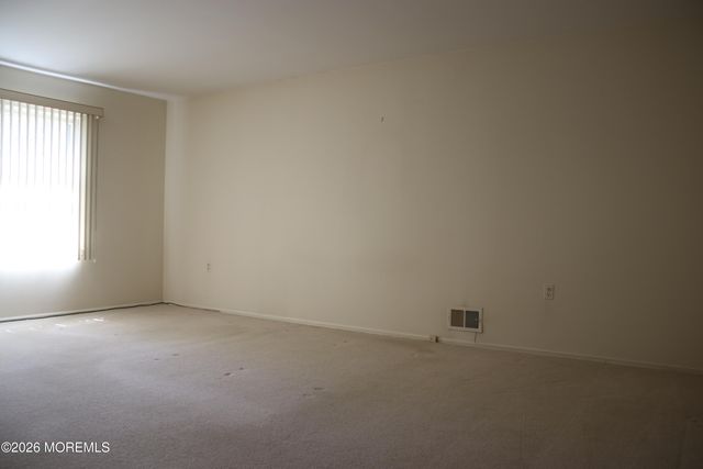 4 Vista Drive, Morganville, NJ 07751