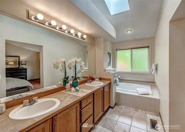 9132 NE 151st Street, Bothell, WA 98011