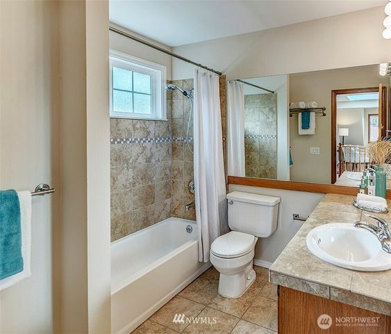 9132 NE 151st Street, Bothell, WA 98011