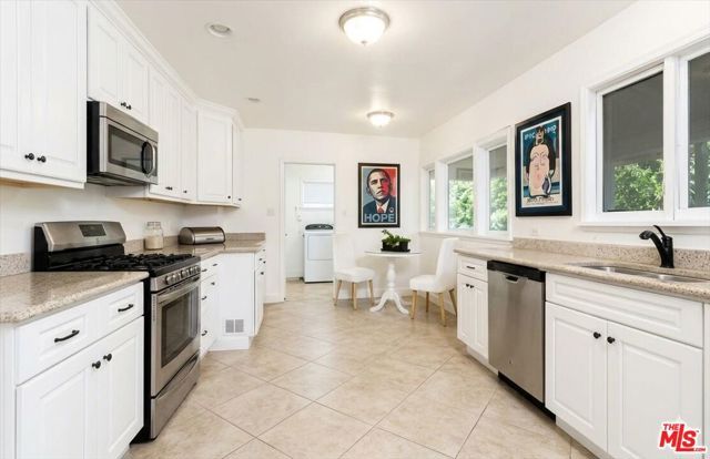 1423 Roscomare Road, Los Angeles, CA 90077