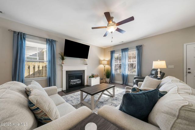 853 Lea Landing Drive, Wilmington, NC 28412