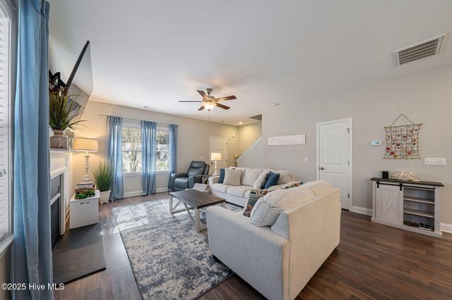 853 Lea Landing Drive, Wilmington, NC 28412