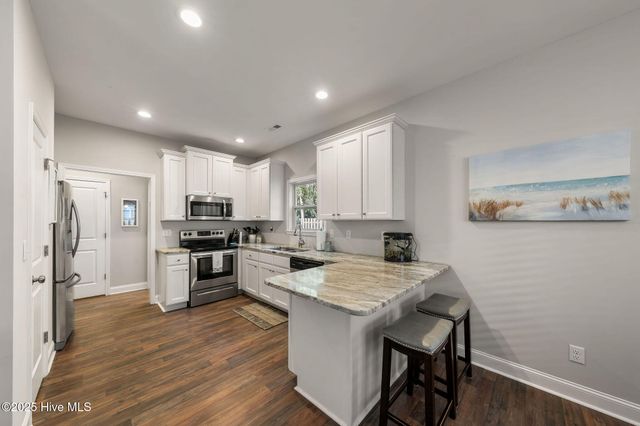 853 Lea Landing Drive, Wilmington, NC 28412