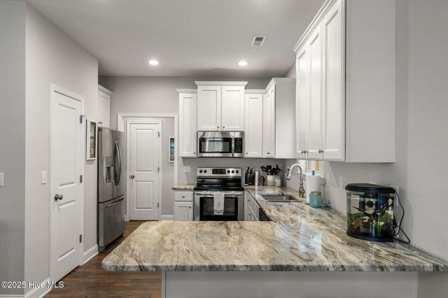 853 Lea Landing Drive, Wilmington, NC 28412