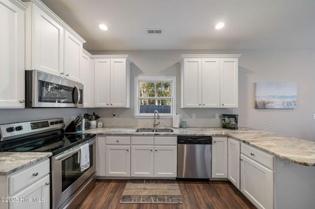 853 Lea Landing Drive, Wilmington, NC 28412