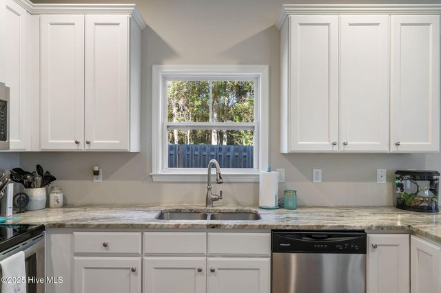 853 Lea Landing Drive, Wilmington, NC 28412