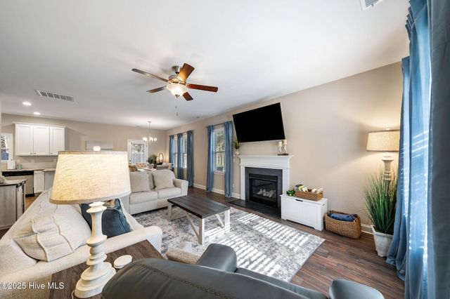 853 Lea Landing Drive, Wilmington, NC 28412