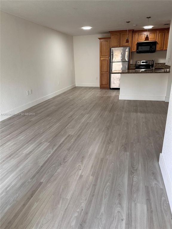 15619 SW 73rd Cir Ter 10-4, Miami, FL 33193