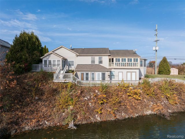 41841 S Service Drive, Van Buren Charter Township, MI 48111