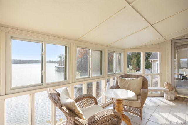 41841 S Service Drive, Van Buren Charter Township, MI 48111