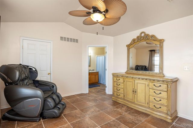 41841 S Service Drive, Van Buren Charter Township, MI 48111