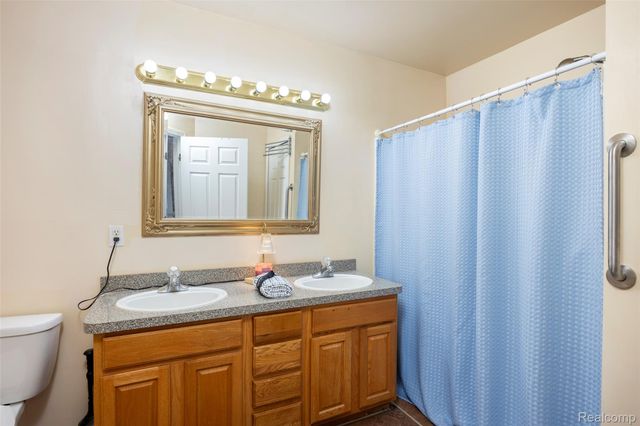 41841 S Service Drive, Van Buren Charter Township, MI 48111