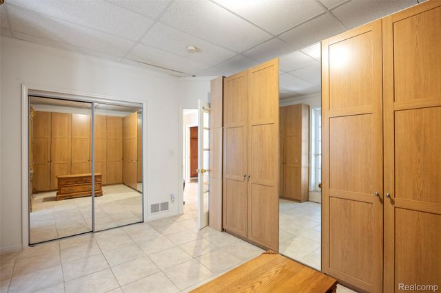 41841 S Service Drive, Van Buren Charter Township, MI 48111