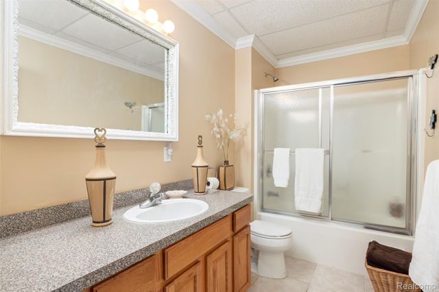 41841 S Service Drive, Van Buren Charter Township, MI 48111