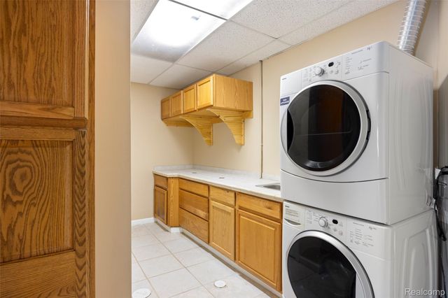 41841 S Service Drive, Van Buren Charter Township, MI 48111