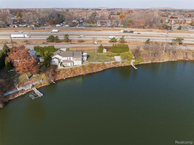 41841 S Service Drive, Van Buren Charter Township, MI 48111