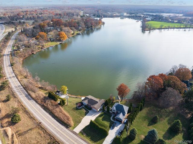 41841 S Service Drive, Van Buren Charter Township, MI 48111