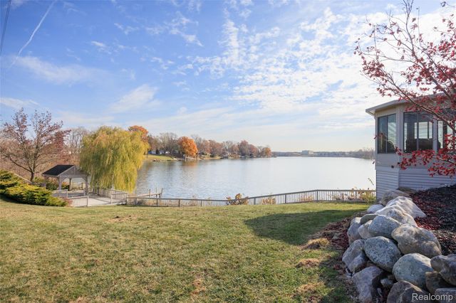 41841 S Service Drive, Van Buren Charter Township, MI 48111