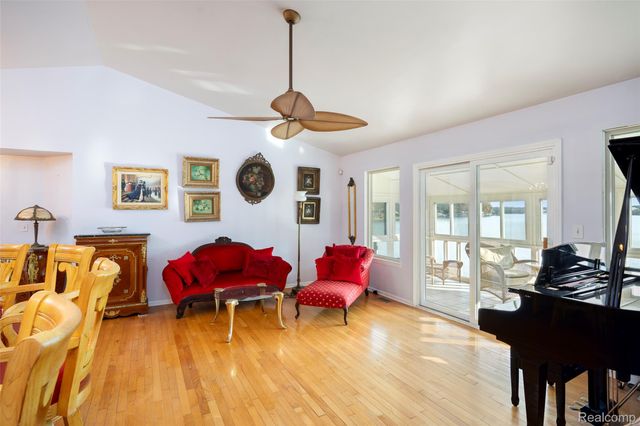 41841 S Service Drive, Van Buren Charter Township, MI 48111