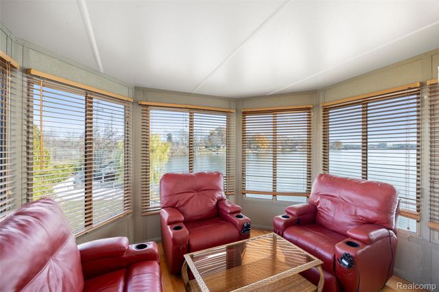 41841 S Service Drive, Van Buren Charter Township, MI 48111