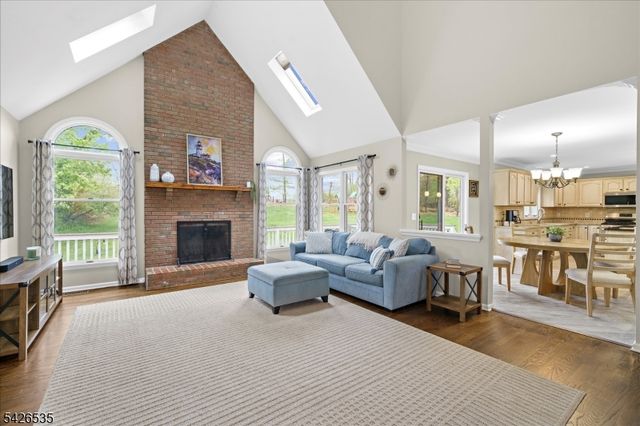 27 Shy Creek Rd, Alexandria Twp., NJ 08867