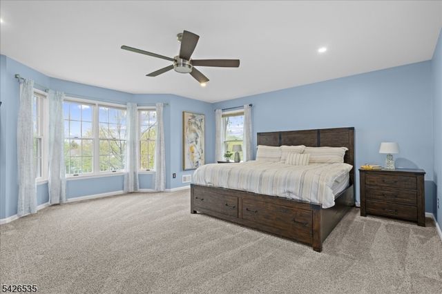 27 Shy Creek Rd, Alexandria Twp., NJ 08867