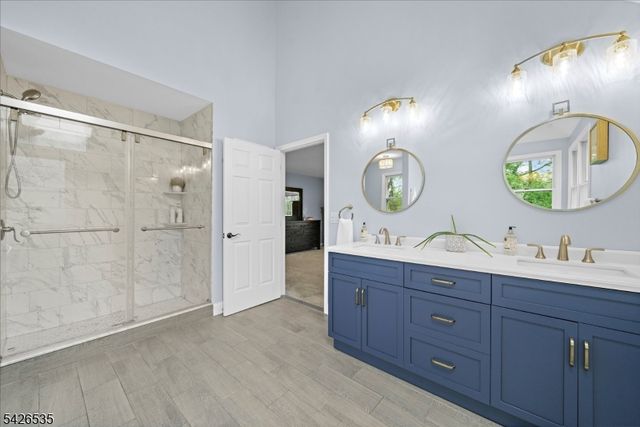 27 Shy Creek Rd, Alexandria Twp., NJ 08867