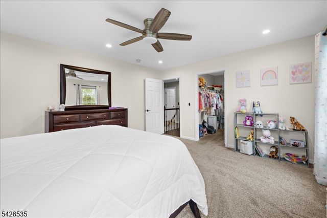 27 Shy Creek Rd, Alexandria Twp., NJ 08867